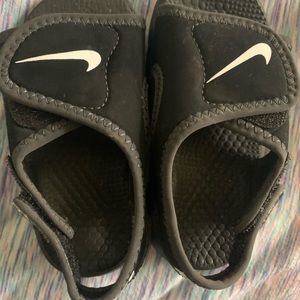 Nike toddler 6c sandals